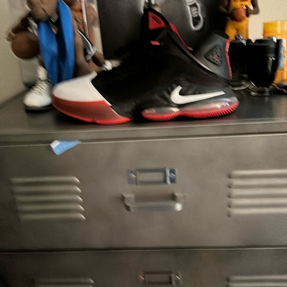 Nike Black and Red Sneakers for Everyday Comfort